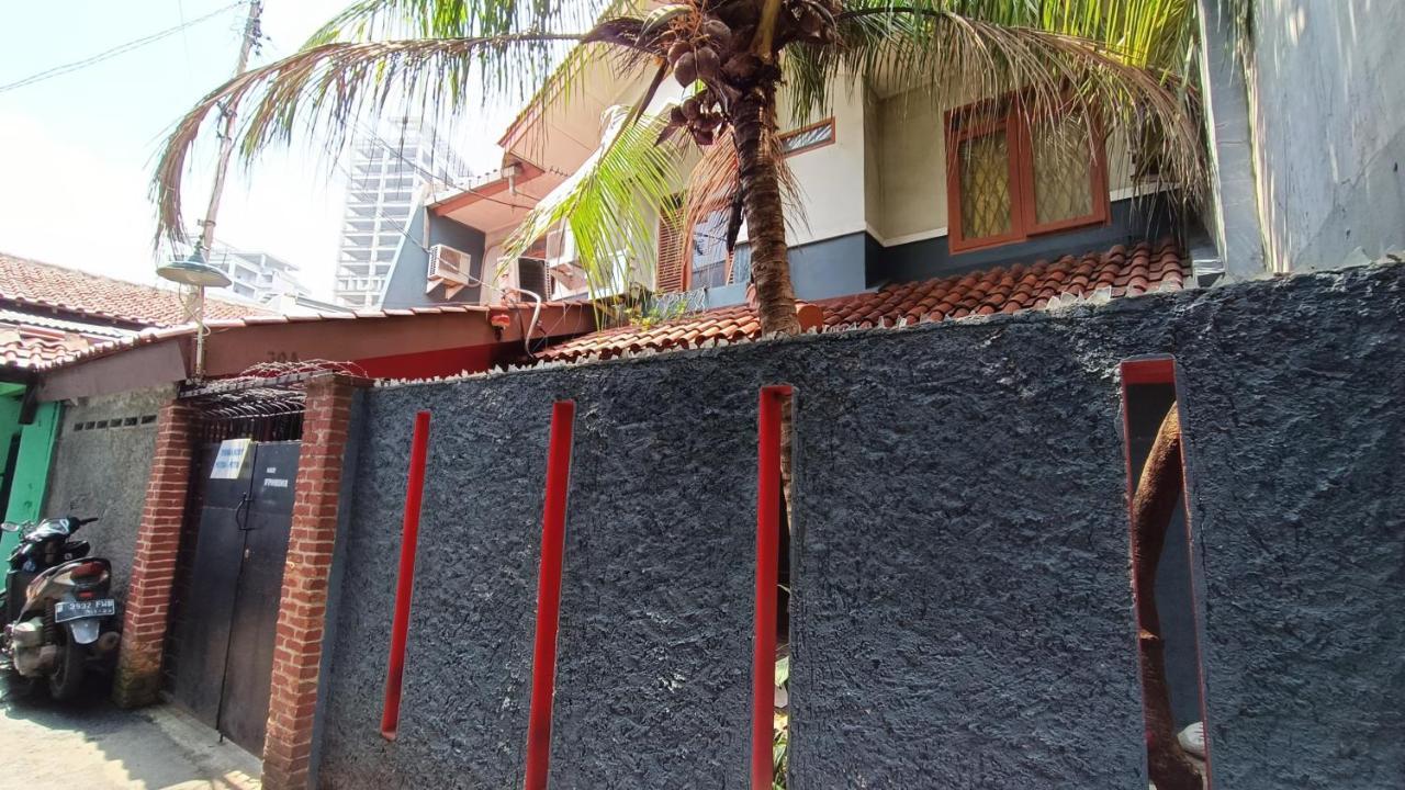 Oyo 91341 D'Phoenix Anggrek Syariah Residence Jakarta Exterior foto