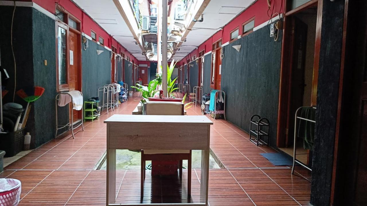 Oyo 91341 D'Phoenix Anggrek Syariah Residence Jakarta Exterior foto